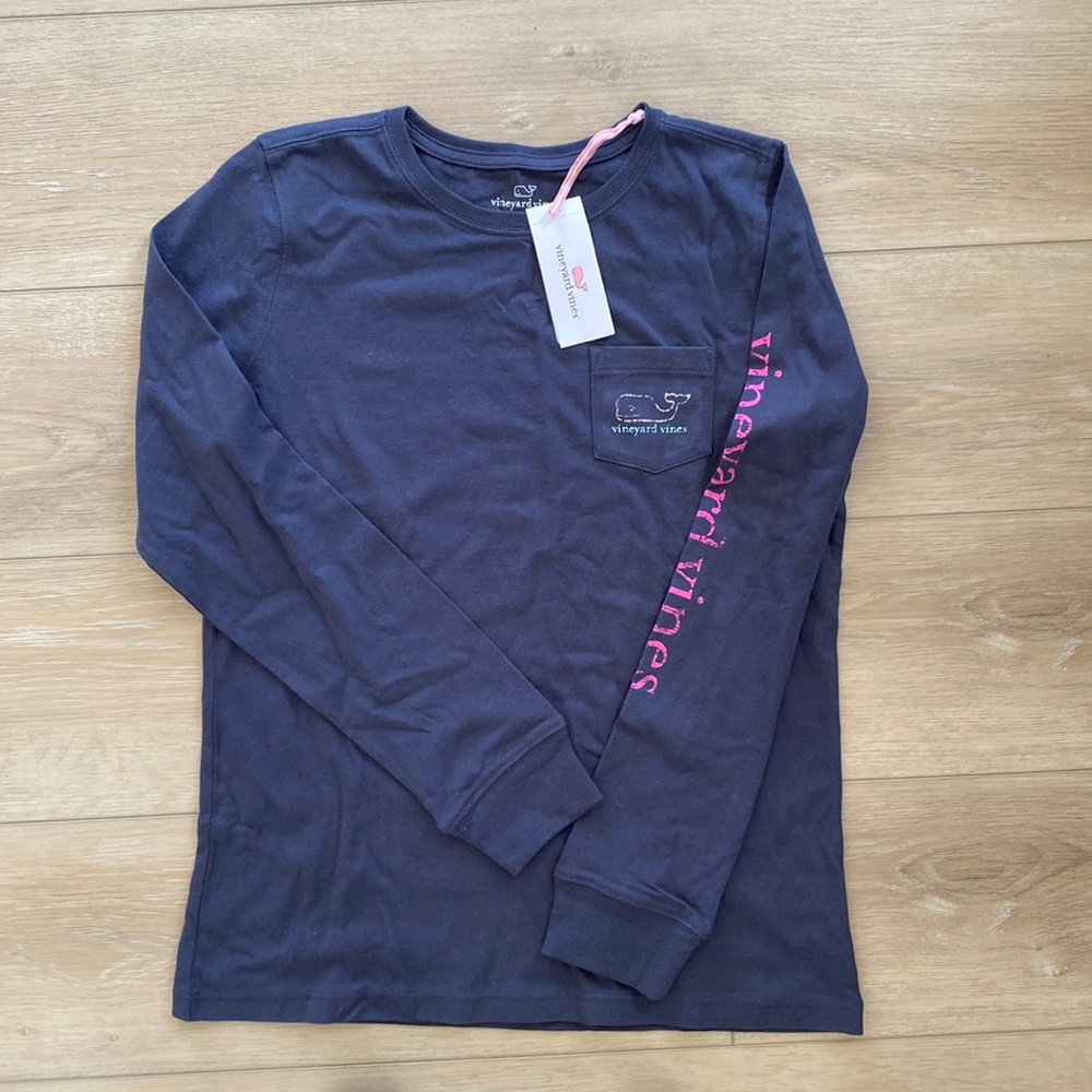 WOMENS VINEYARD VINES VINTAGE WHALE LONG SLEEVE POCKET TEE -New w/ Tags Size: XS